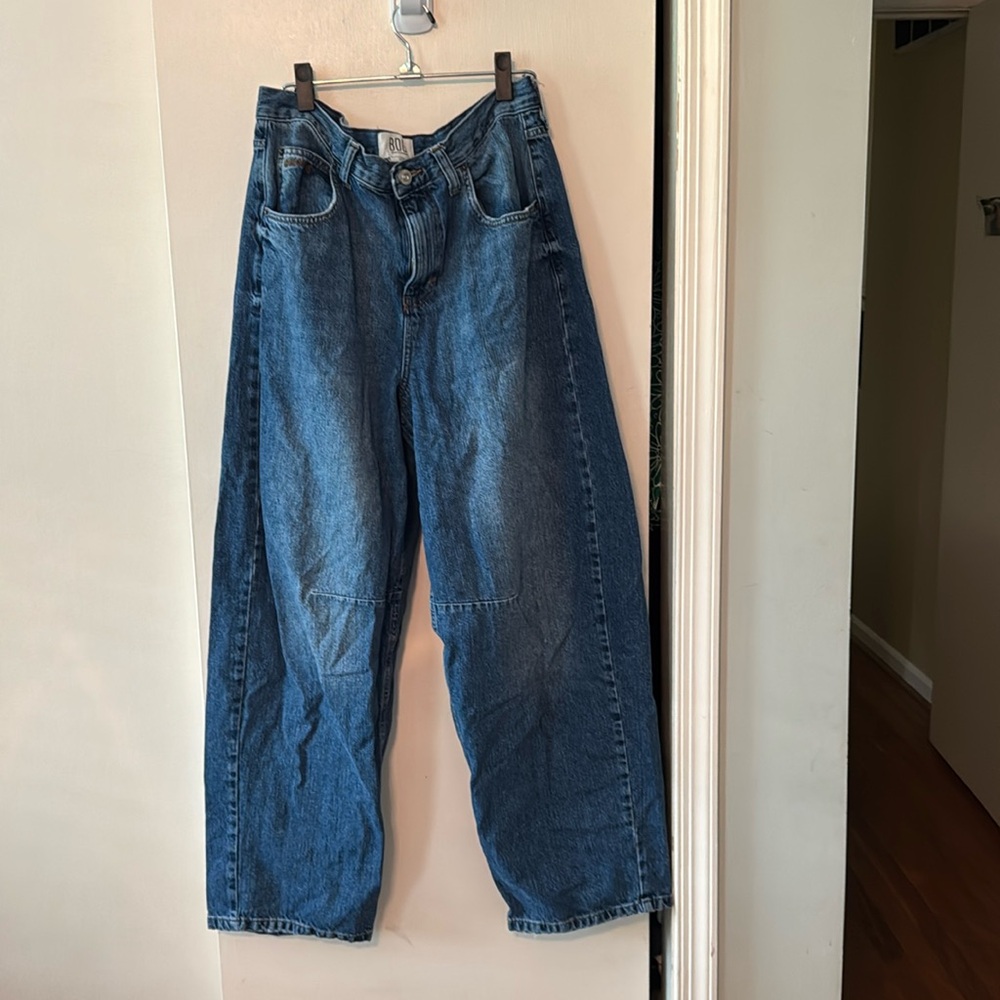 BDG Logan Buckle Baggy Barrel Leg Boyfriend High Rise Blue Jeans size 32